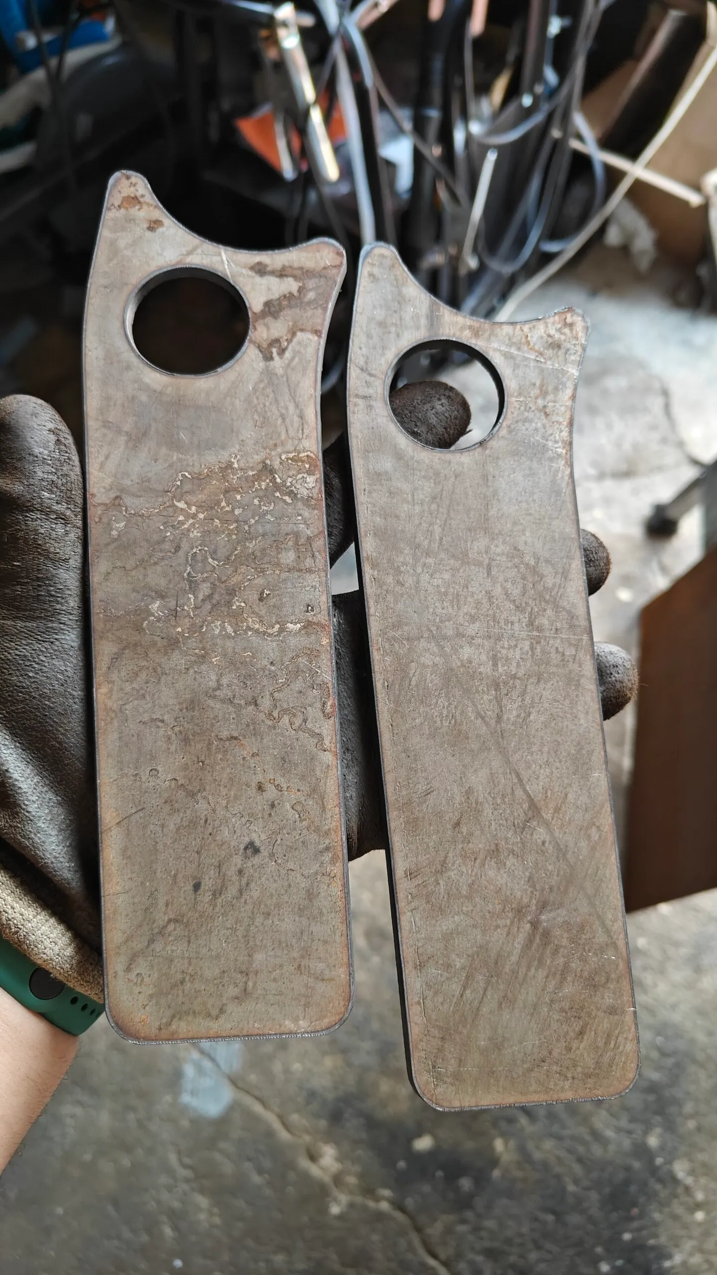 Supports moteurs en acier découpés au plasma